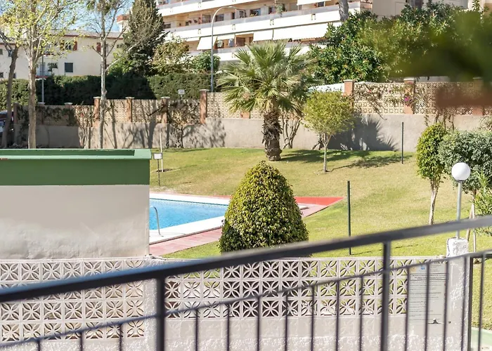 Torremolinos Yellow Fabuloso Andra